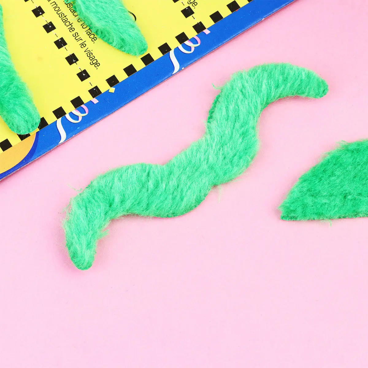 36 шт. зеленых накладных усов-полукарточек для Дня Святого Патрика, праздничного декора, привлекательный уникальный фотоаксессуар, подарок
36 шт. зеленых накладных усов-полукарточек для Дня Святого Патрика, праздничного декора, привлекательный уникальный фотоаксессуар, подарок