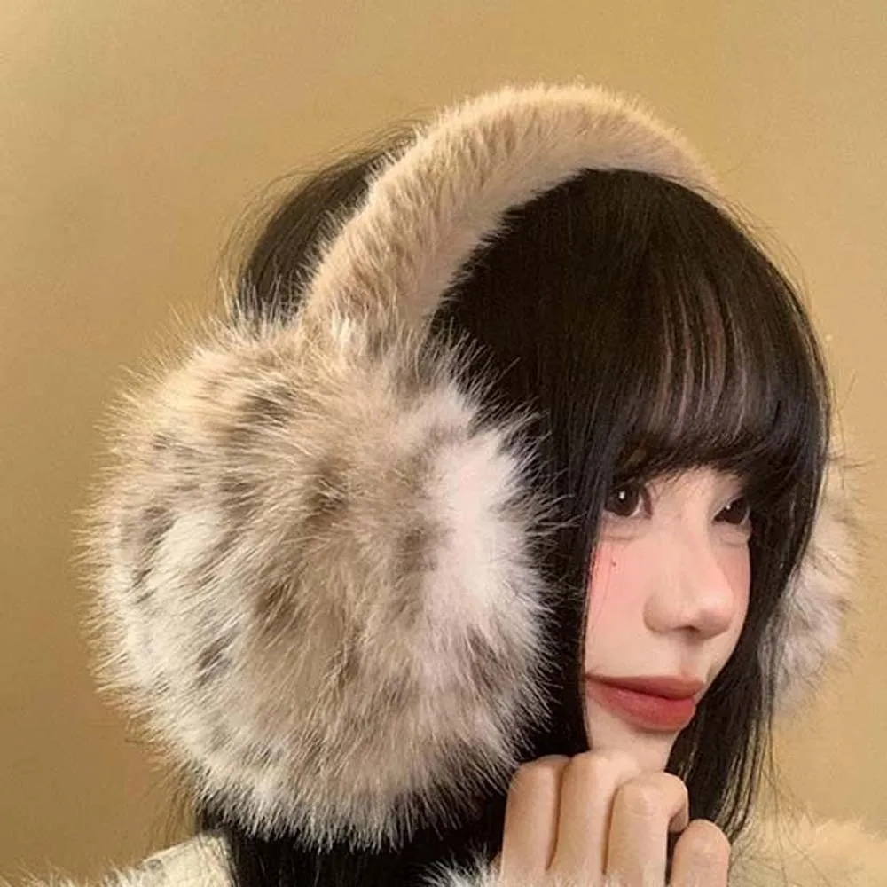 Удобные ветрозащитные наушники с леопардовым принтом, складные наушники в корейском стиле, полиэстеровые грелки для ушей, зимние утолщенные наушники, лыжи
Удобные ветрозащитные наушники с леопардовым принтом, складные наушники в корейском стиле, полиэстеровые грелки для ушей, зимние утолщенные наушники, лыжи