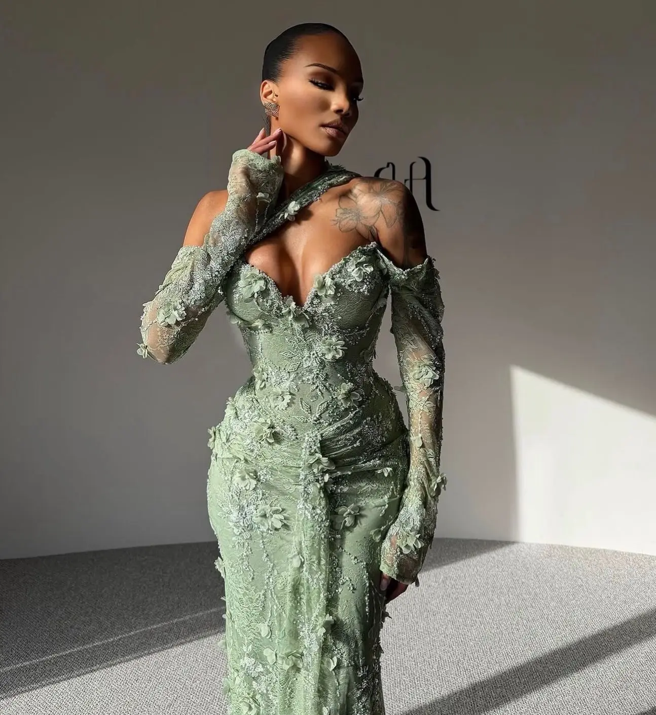 Customized Sage Lace Mermaid Evening Dress Off The Shoulder Floral Appliques Long Sleeve Formal Cocktail Prom Party Vestidos
Customized Sage Lace Mermaid Evening Dress Off The Shoulder Floral Appliques Long Sleeve Formal Cocktail Prom Party Vestidos