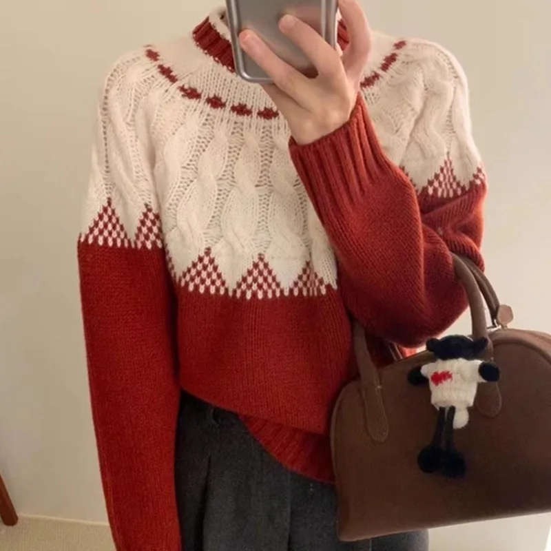 Color Contrast Fried Dough Twists Round Neck Bottoming Shirt Fashionable Western-style Slim Long Sleeve Sweater Casual Knitwear
Color Contrast Fried Dough Twists Round Neck Bottoming Shirt Fashionable Western-style Slim Long Sleeve Sweater Casual Knitwear