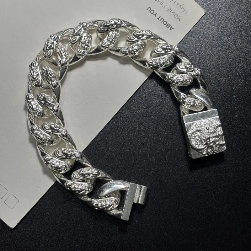 European Retro Lion Head Bracelet, Copper Silver Plated Hand Row Fashion Vintage Trendy Jewelry for Men
European Retro Lion Head Bracelet, Copper Silver Plated Hand Row Fashion Vintage Trendy Jewelry for Men