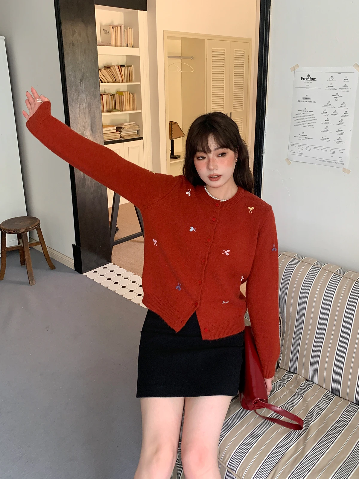 Женский свободный вязаный кардиган Sweet Sle с вышивкой, круглым вырезом, красный, осенне-зимний
Женский свободный вязаный кардиган Sweet Sle с вышивкой, круглым вырезом, красный, осенне-зимний