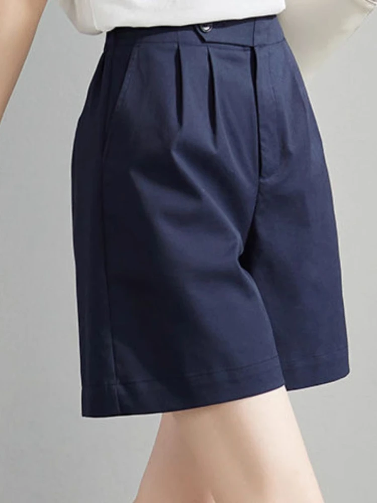Summer slimming and lightweight A-line shorts women casual solid color fashionable commute breathable five quarter pants
Summer slimming and lightweight A-line shorts women casual solid color fashionable commute breathable five quarter pants
