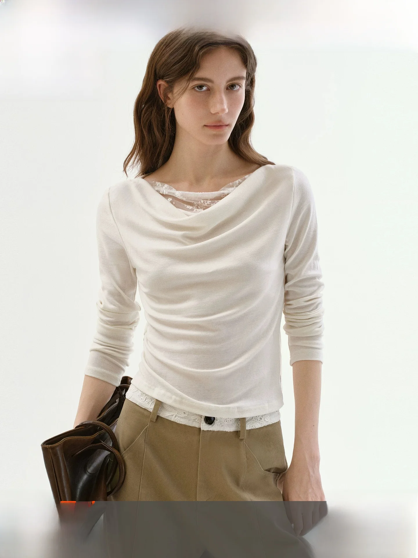 Fano Spring New Style Embroidered Lace Long Sleeve T-Shirt Collarless Splice Design Women's Simple Commute Style Standard Fit...
Fano Spring New Style Embroidered Lace Long Sleeve T-Shirt Collarless Splice Design Women's Simple Commute Style Standard Fit...