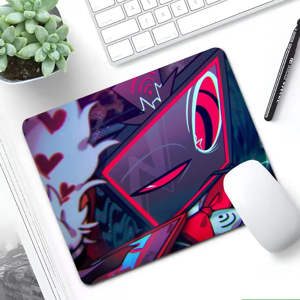 H-Hazbin H-Hotels Alastor MINISO Mouse Pad E-sports players Game Accessories Game Keyboard Pad Gamer Desktop Mat Deskmat Keyboar
H-Hazbin H-Hotels Alastor MINISO Mouse Pad E-sports players Game Accessories Game Keyboard Pad Gamer Desktop Mat Deskmat Keyboar