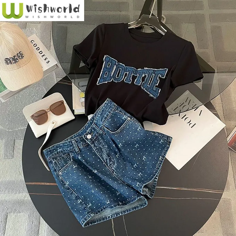 Spring and Summer Korean Style Fashionable Round Neck Top Casual Denim Shorts Elegant Women's Two-piece Set
Spring and Summer Korean Style Fashionable Round Neck Top Casual Denim Shorts Elegant Women's Two-piece Set