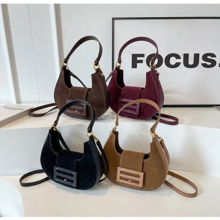 Новинка 2025 года, женская седельная сумка, матовая цепочка через плечо, винтажная универсальная сумка подмышками 
Новинка 2025 года, женская седельная сумка, матовая цепочка через плечо, винтажная универсальная сумка подмышками