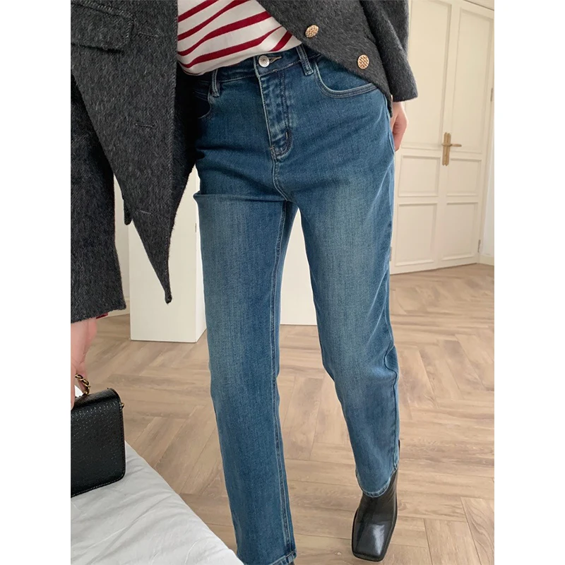 Selfwill Vintage Silk Velvet Tube Jeans Women's Autumn Winter Straight Leg Zipper Fly Natural Waist Deep Color Denim Pants
Selfwill Vintage Silk Velvet Tube Jeans Women's Autumn Winter Straight Leg Zipper Fly Natural Waist Deep Color Denim Pants