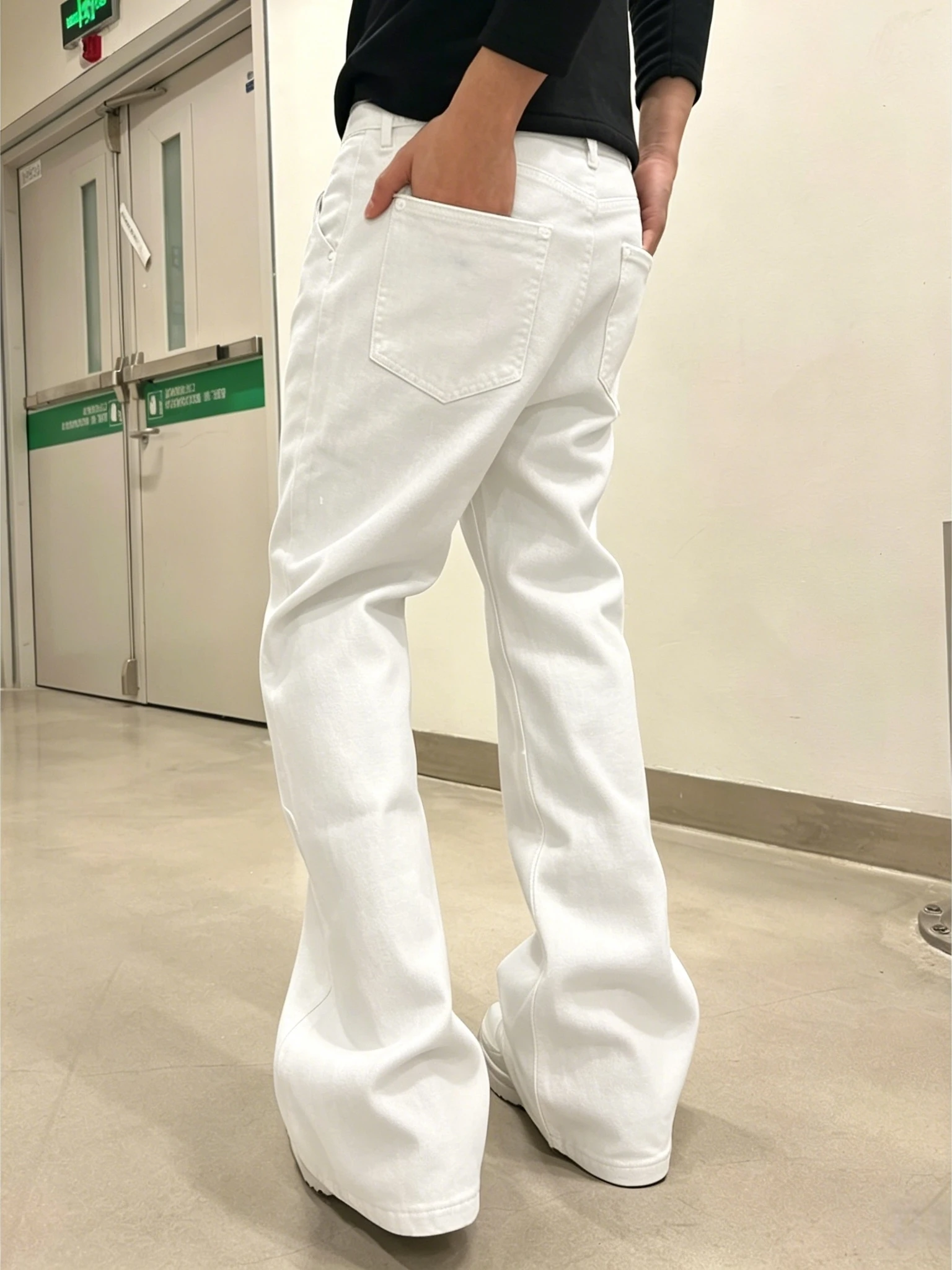 Cleanfit White Bell Bottom Jeans Men's American High Street Style Slimming Straight Leg Trousers Summer Fashion Casual Wear
Cleanfit White Bell Bottom Jeans Men's American High Street Style Slimming Straight Leg Trousers Summer Fashion Casual Wear