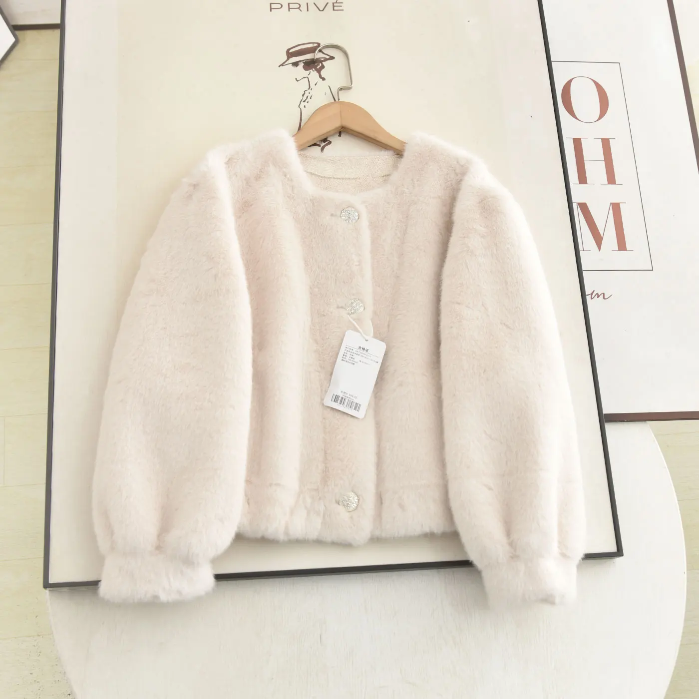 French Sle ort round Need Faux Fur Jaet 2025 Winter New Arrival Ele Misses Sle Outerwear for Ladies
French Sle ort round Need Faux Fur Jaet 2025 Winter New Arrival Ele Misses Sle Outerwear for Ladies