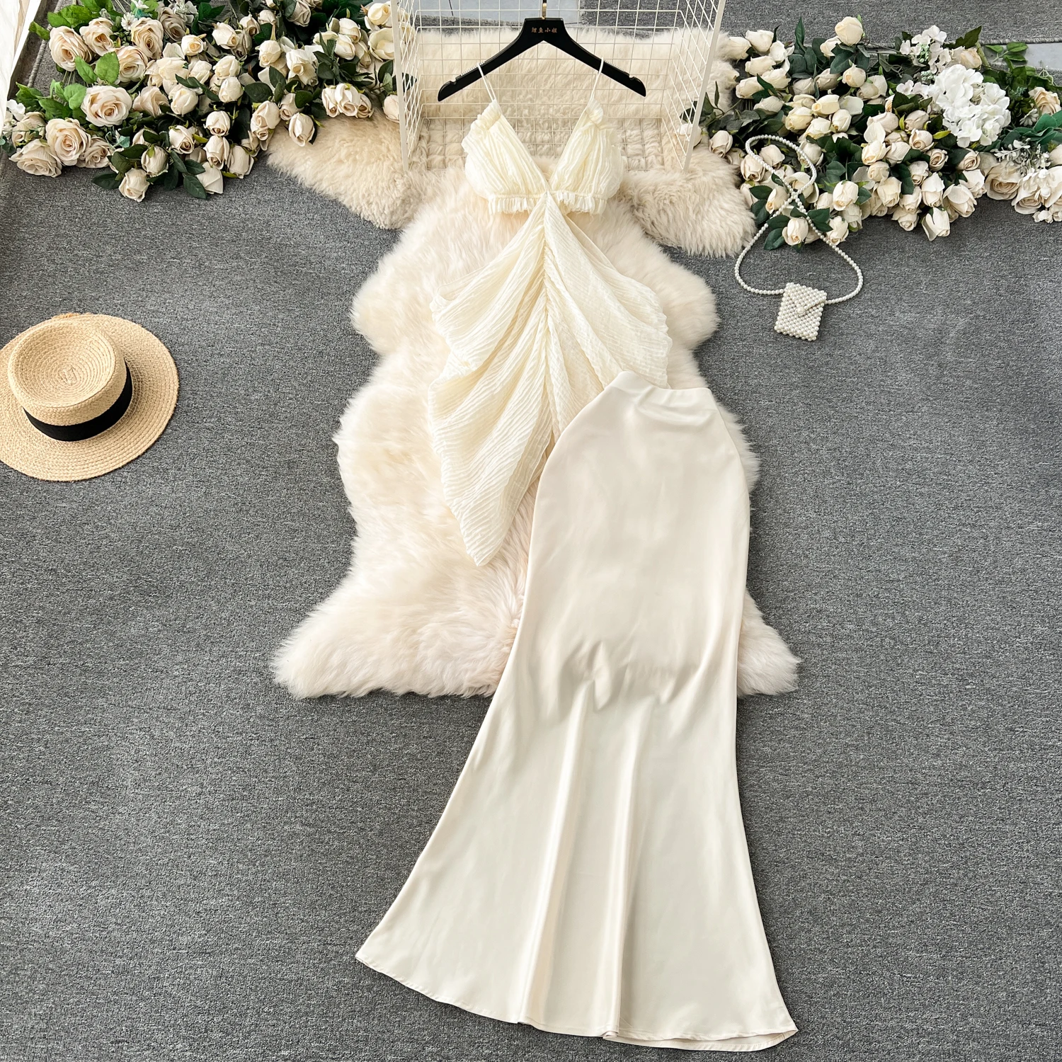 Women Korean Trendy Outfit Suit Lady Elegant Summer Tropical Dinner Banquets Party Sets Hollow Out Sling Top Trumpet Skirts Sets
Women Korean Trendy Outfit Suit Lady Elegant Summer Tropical Dinner Banquets Party Sets Hollow Out Sling Top Trumpet Skirts Sets