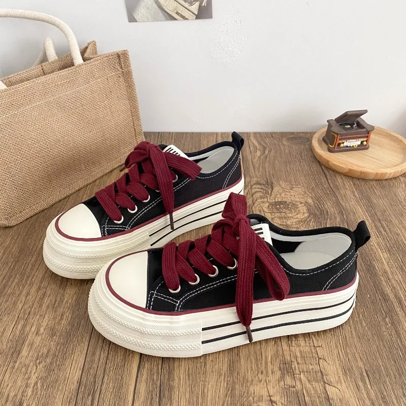 Thick Bottom Canvas Shoes Women's round Toe Flat Laces Dual Strap Versatile Thin Sole Board Shoes Breathable Low Cut Casual
Thick Bottom Canvas Shoes Women's round Toe Flat Laces Dual Strap Versatile Thin Sole Board Shoes Breathable Low Cut Casual