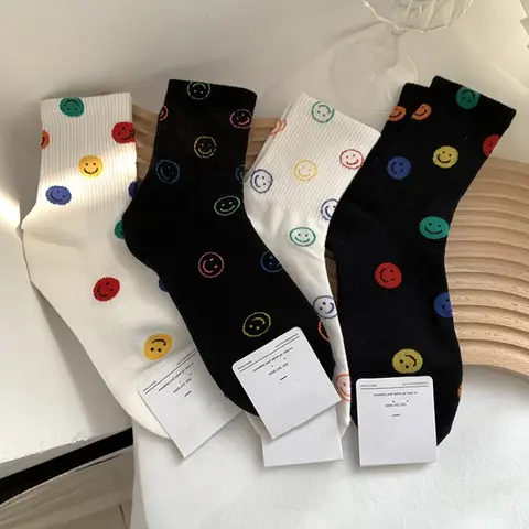 Unisex donna uomo calzini cotone viso sorridente calzini sportivi femminili bianco nero coppia sudore Harajuku all'ingrosso Street Calcetines Soks