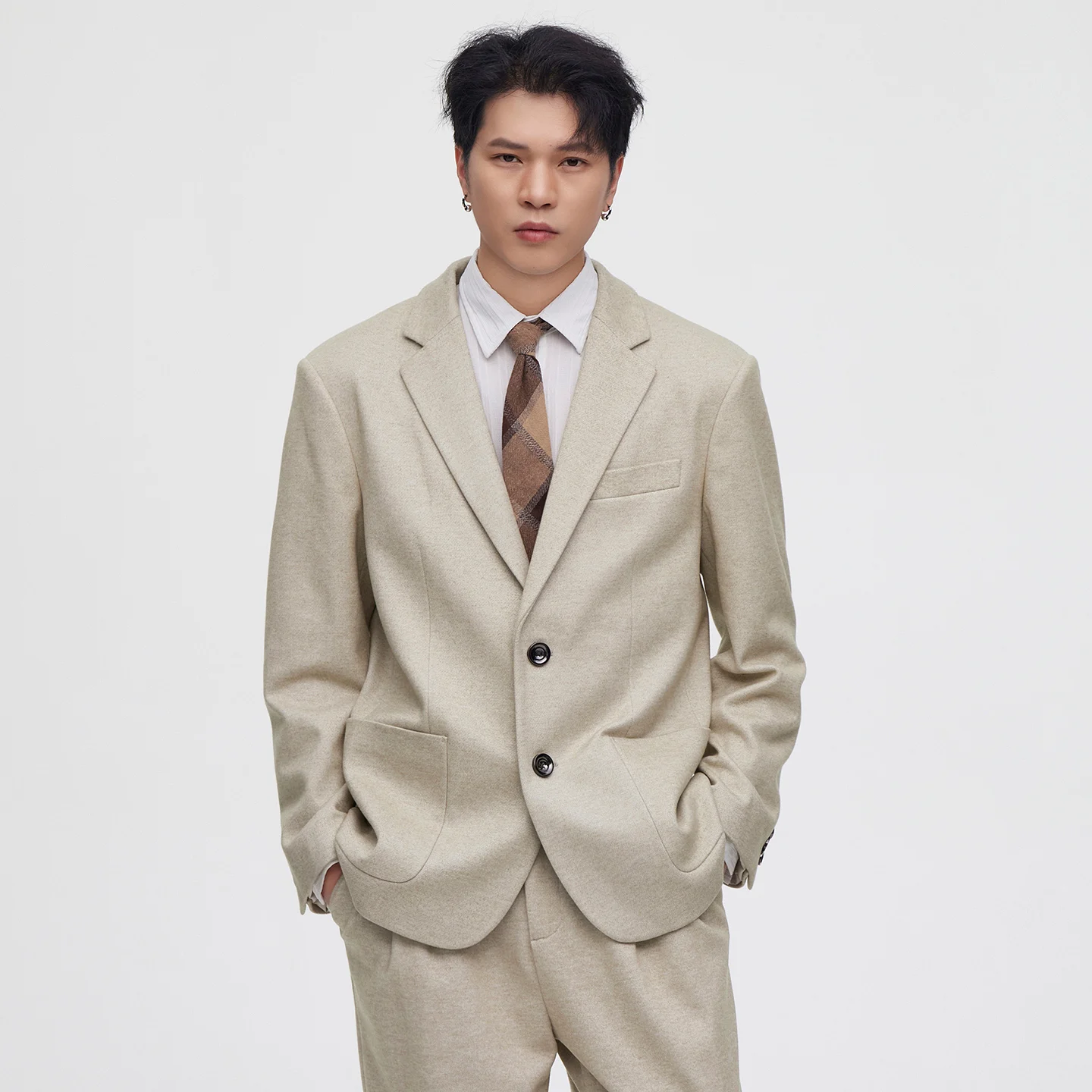Commuter Business Casual Blazers Suit Jacket Men Vintage Korean Fashion Streetwear Loose Suit Blazers Coat Spring Autumn Jacket
Commuter Business Casual Blazers Suit Jacket Men Vintage Korean Fashion Streetwear Loose Suit Blazers Coat Spring Autumn Jacket