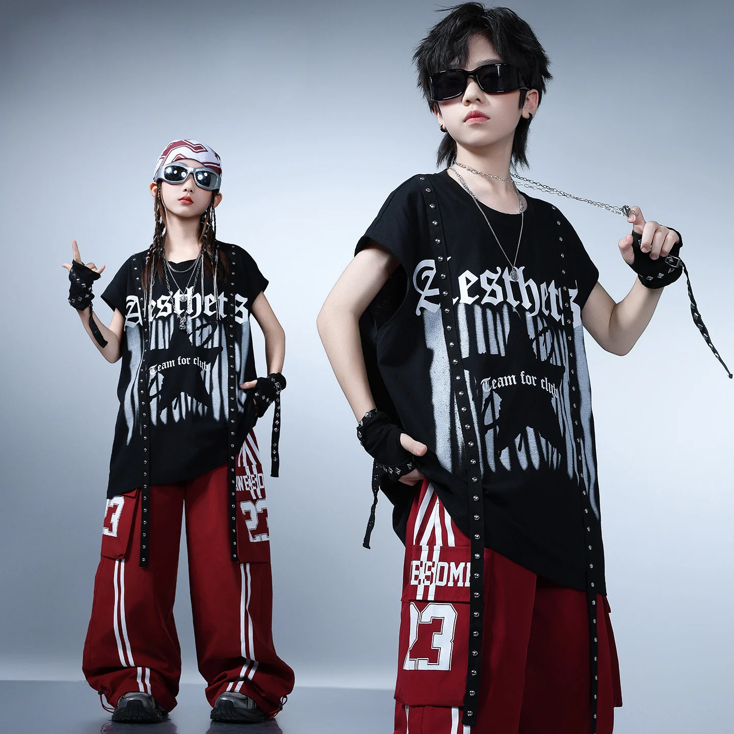 Kid Kpop Hip Hop Clothing Black Rivet Strap T Shirt Top Red Casual Striped Cargo Pants for Girl Boy Street Dance Costume Clothes
Kid Kpop Hip Hop Clothing Black Rivet Strap T Shirt Top Red Casual Striped Cargo Pants for Girl Boy Street Dance Costume Clothes