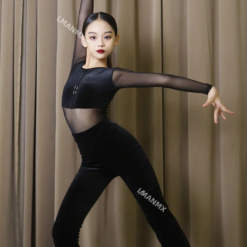 Платье для латинских танцев для девочек, осень/зима 2022, новое детское тренировочное платье, бархатный детский комплект с длинными штанами
Платье для латинских танцев для девочек, осень/зима 2022, новое детское тренировочное платье, бархатный детский комплект с длинными штанами