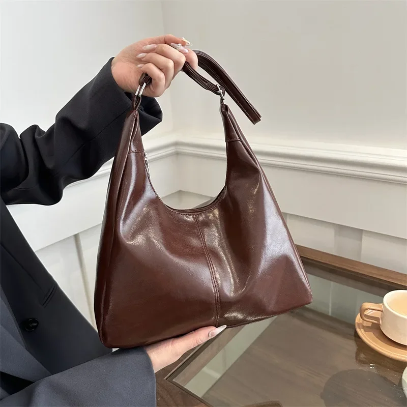 Large capacity retro commuter versatile ins shoulder bag versatile ins messenger tote bag
Large capacity retro commuter versatile ins shoulder bag versatile ins messenger tote bag