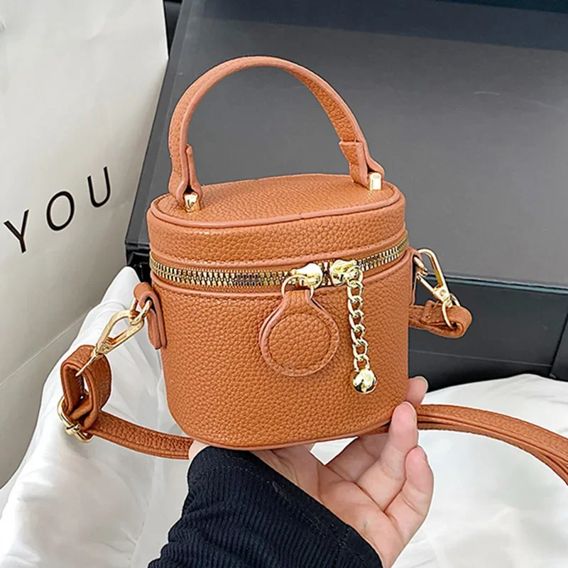 Black Mini Crossbody For Women Solid Color Pu Leather Handbag Clutch Lady Versatile Shoulder Bags Simple Phone Bag Purse WT936
Black Mini Crossbody For Women Solid Color Pu Leather Handbag Clutch Lady Versatile Shoulder Bags Simple Phone Bag Purse WT936