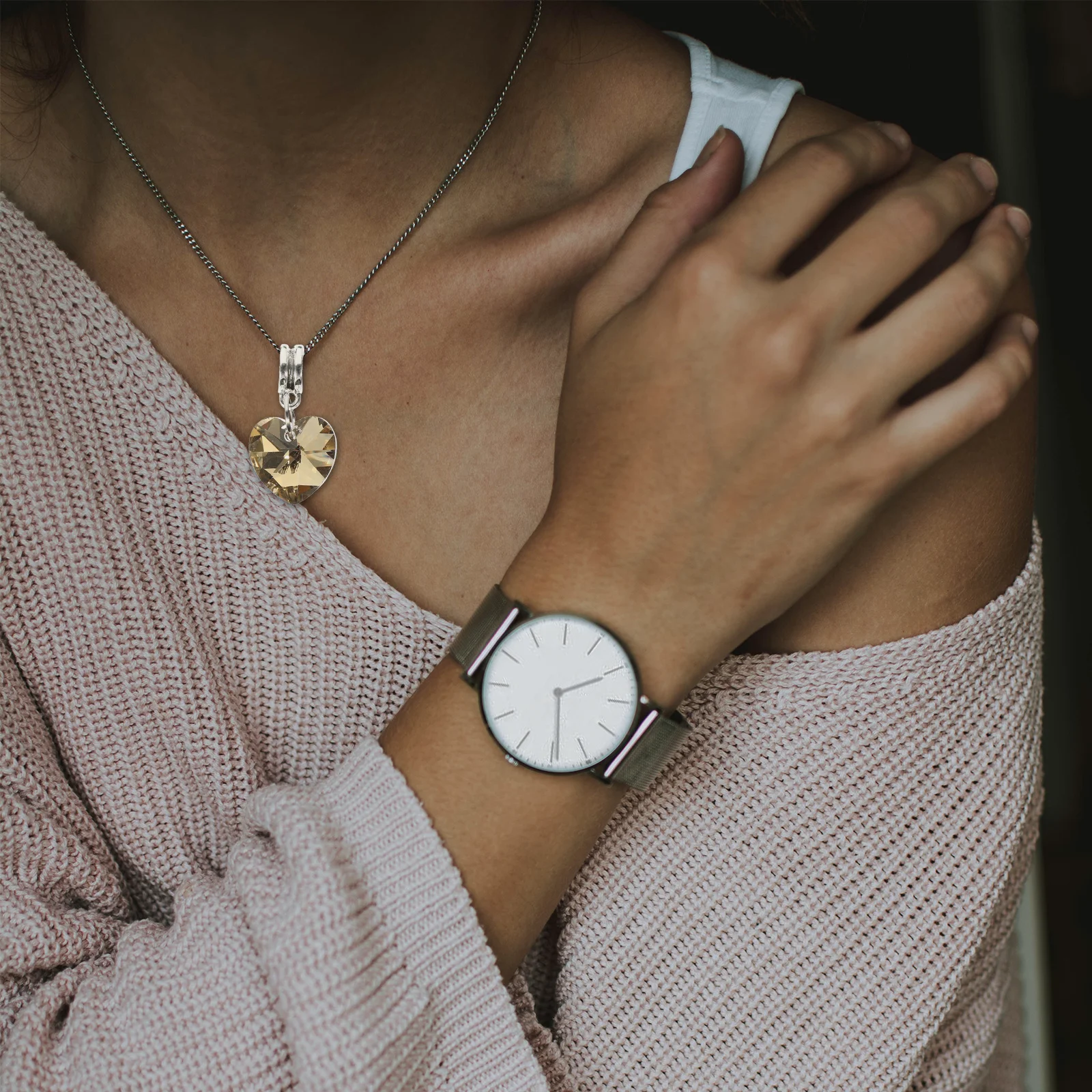 50 шт. гальванизированных подвесок в форме сердца с имитацией страз для изготовления украшений, для ожерелий, браслетов, поделок, разные цвета
50 шт. гальванизированных подвесок в форме сердца с имитацией страз для изготовления украшений, для ожерелий, браслетов, поделок, разные цвета