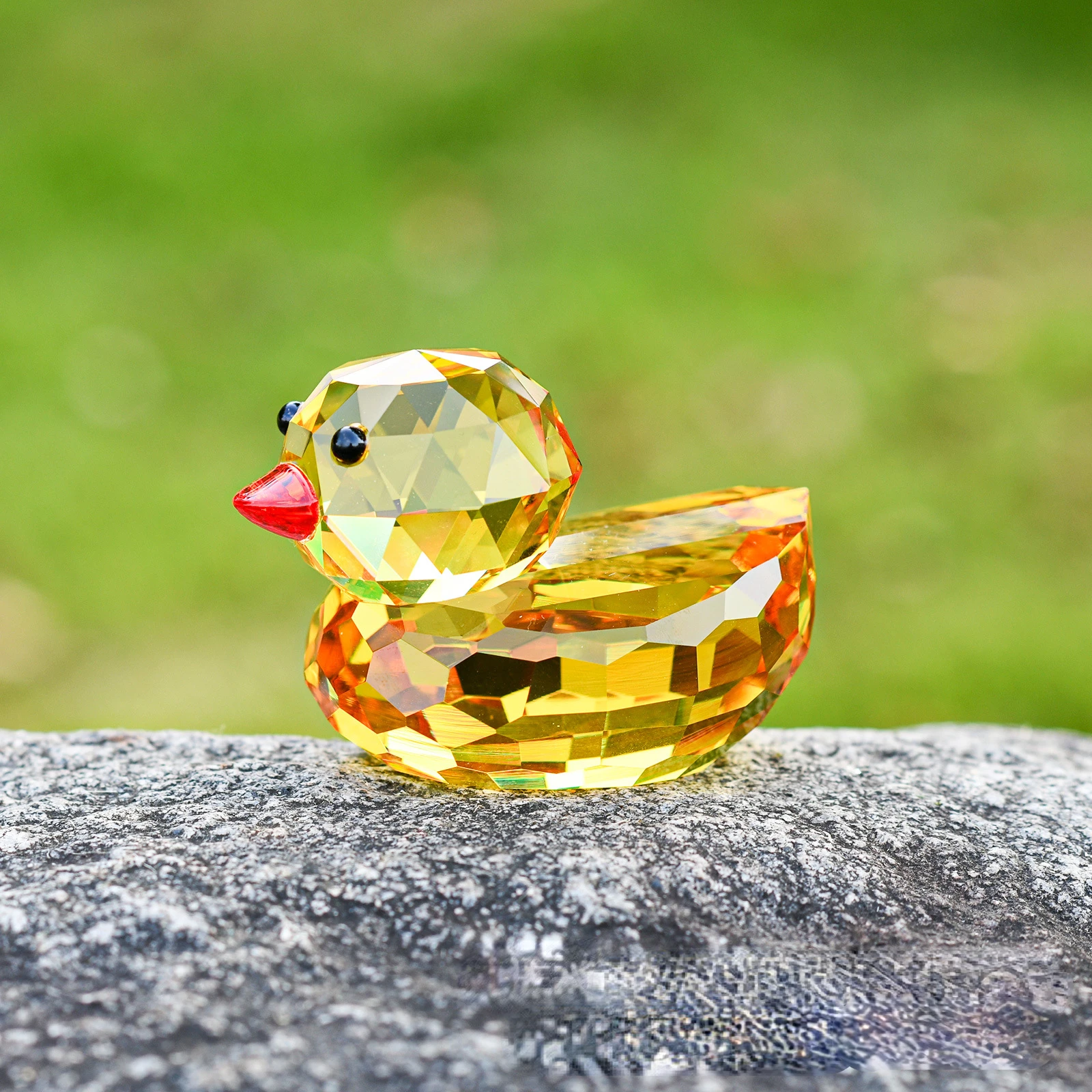 Art Light Luxury Style Yellow Duck Crystal Decoration Crafts Office Entrance Creative Decoration Festival Decoration Gift
Art Light Luxury Style Yellow Duck Crystal Decoration Crafts Office Entrance Creative Decoration Festival Decoration Gift