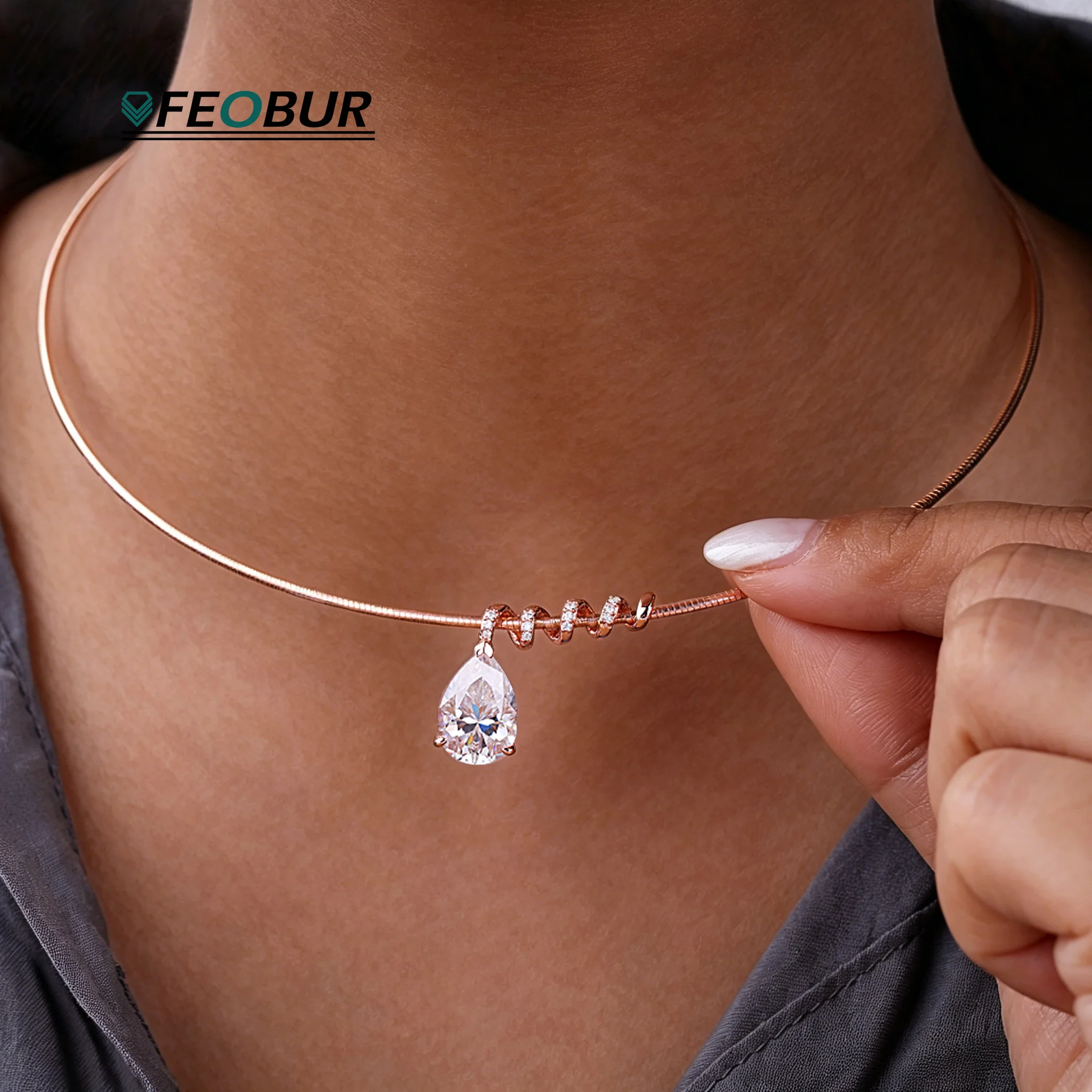 FEOBUR 3/5CT Waterdrop Moissanite Choker Necklace with Pear Cut Diamond Pendants 925 Sterling Silver Collar Women Jewelry Gift
FEOBUR 3/5CT Waterdrop Moissanite Choker Necklace with Pear Cut Diamond Pendants 925 Sterling Silver Collar Women Jewelry Gift