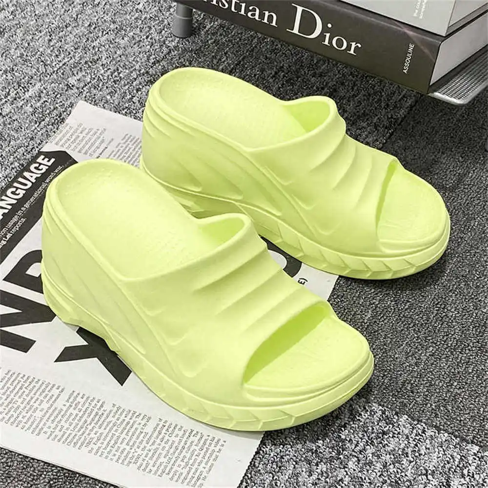 Модные женские тапочки-сандалии, лоферы, кроссовки, дизайнерские снежные ботинки для дома и спорта
Модные женские тапочки-сандалии, лоферы, кроссовки, дизайнерские снежные ботинки для дома и спорта