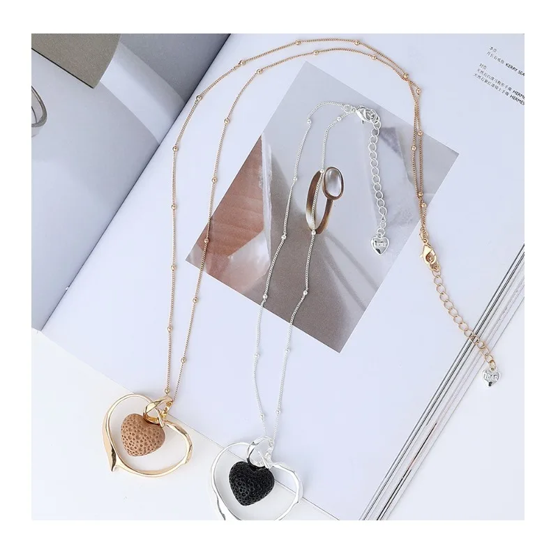 Autumn and Winter Jewelry Popular Love Fashion Retro Round Bead Chain Simple Women's Necklace Sweater Chain
Autumn and Winter Jewelry Popular Love Fashion Retro Round Bead Chain Simple Women's Necklace Sweater Chain