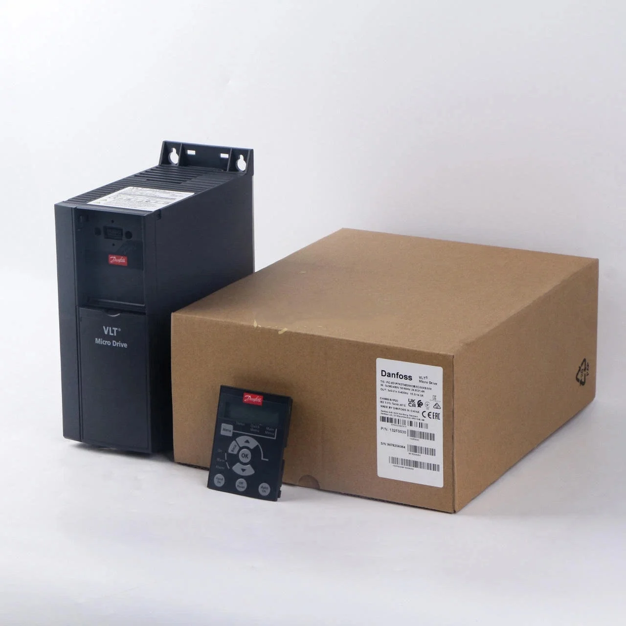 132F0030 FC-051P7K5T4E20H3BXCXXXSXXX 3 phases 380-480VAC | 7.5kW | 15.5A | IP20
132F0030 FC-051P7K5T4E20H3BXCXXXSXXX 3 phases 380-480VAC | 7.5kW | 15.5A | IP20
