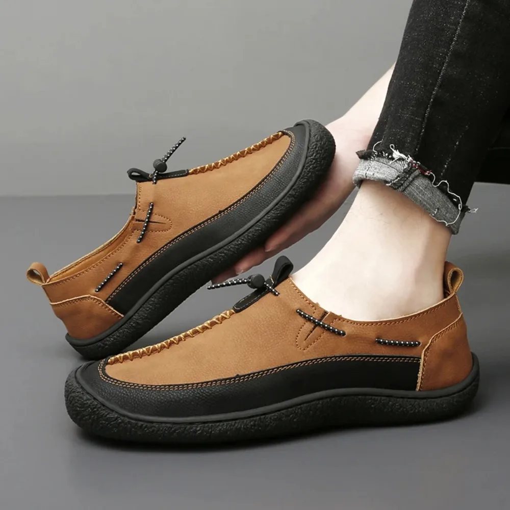 Hommes en cuir chaussures décontractées mocassins respirants hommes baskets nouveau mâle confortable en cuir aussures tai47
Hommes en cuir chaussures décontractées mocassins respirants hommes baskets nouveau mâle confortable en cuir aussures tai47