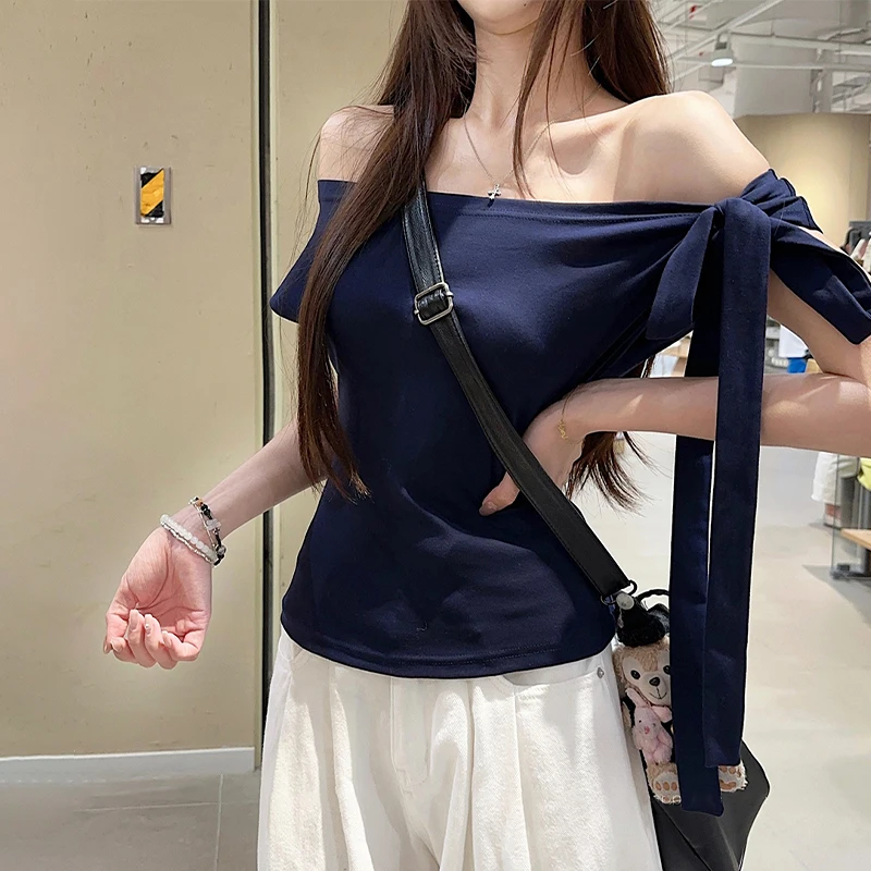 Bandage Short Sleeve T-Shirt Shoulder Bare Spicy Girl Design Mini Size Summer New Style One Word Top Women's Fashion
Bandage Short Sleeve T-Shirt Shoulder Bare Spicy Girl Design Mini Size Summer New Style One Word Top Women's Fashion