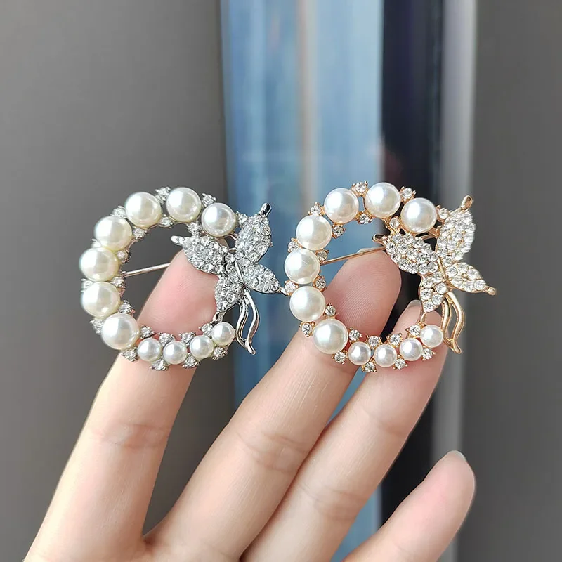 Exquisite Pearl Butterfly Brooch for Men Women Fashion Rhinestone Insect Brooches Pins Jewelry Accessories Party Gifts 2024
Exquisite Pearl Butterfly Brooch for Men Women Fashion Rhinestone Insect Brooches Pins Jewelry Accessories Party Gifts 2024