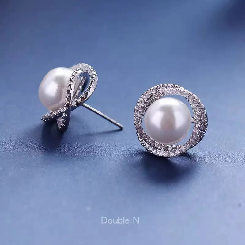 Набор из белого и черного натурального жемчуга: ожерелье и серьги для женщин, свадебный комплект из серебра 925 пробы, изысканный жемчужный набор для жены, мамы, на годовщину.
Набор из белого и черного натурального жемчуга: ожерелье и серьги для женщин, свадебный комплект из серебра 925 пробы, изысканный жемчужный набор для жены, мамы, на годовщину.