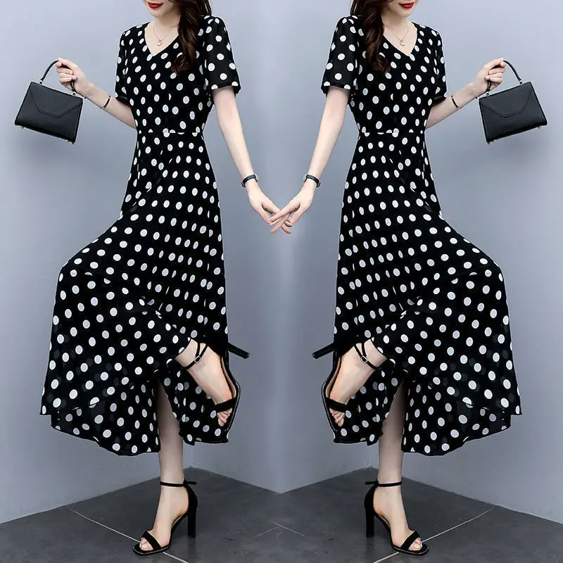 Summer 2025 Elegant Polka Dot Chiffon Dress Long Slimming Waist Design Cover Stomach mid Waist Fit Midi Skirt for plus Size W...
Summer 2025 Elegant Polka Dot Chiffon Dress Long Slimming Waist Design Cover Stomach mid Waist Fit Midi Skirt for plus Size W...