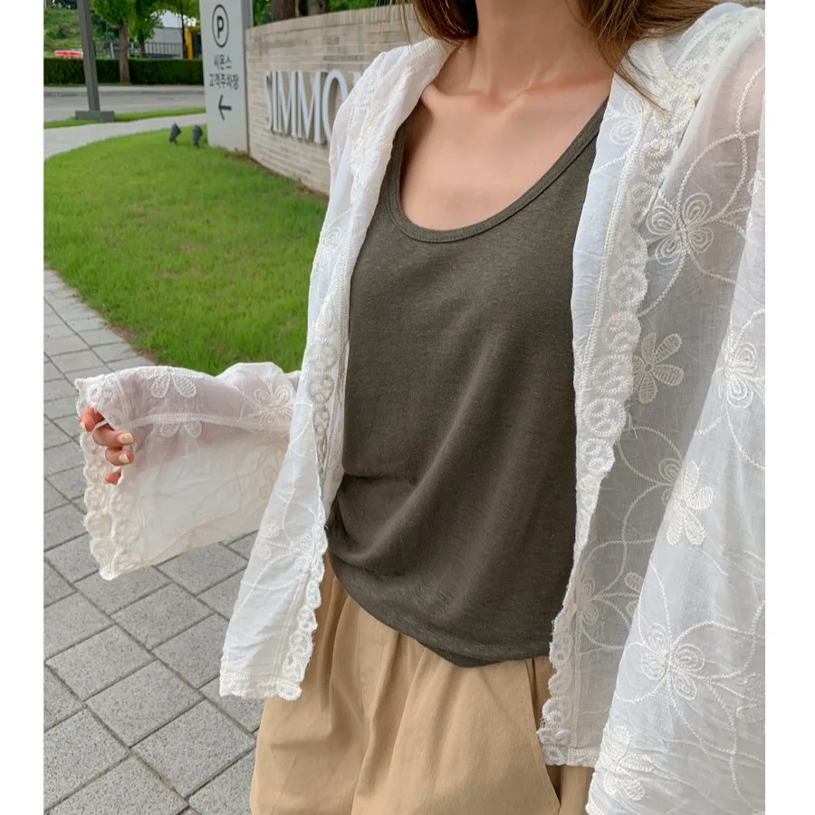 Korean Sle Early Autumn Embroidered Hook Flower Hooded Women's irt 2025 New Faion Versatile Loose Sun Protection Long S...
Korean Sle Early Autumn Embroidered Hook Flower Hooded Women's irt 2025 New Faion Versatile Loose Sun Protection Long S...