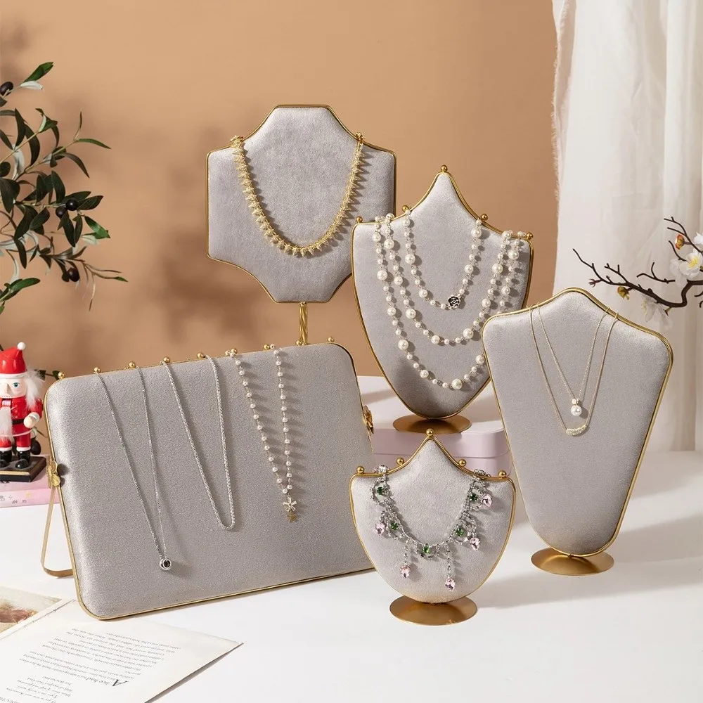 New Velvet Jewelry Display Stand Cloth Green Necklace Storage Rack Double-Sided Necklace Organizer Ornaments Storage
New Velvet Jewelry Display Stand Cloth Green Necklace Storage Rack Double-Sided Necklace Organizer Ornaments Storage