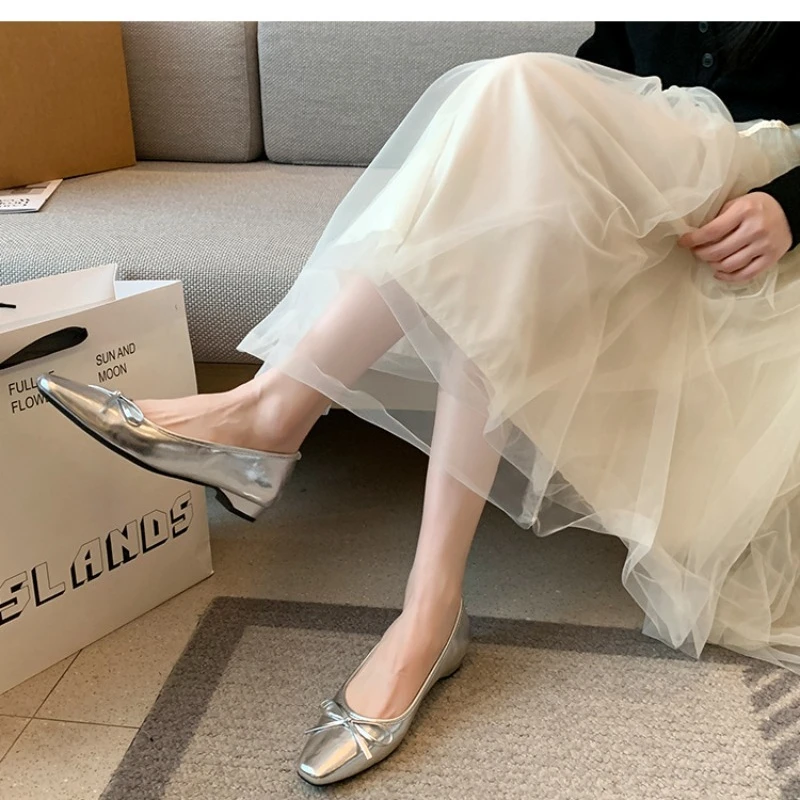 Women's French Style Bowknot Low Heel Ballet Flats Plus Size Square Toe Slip on Casual Shoes for All Seasons 2026 New Arrival
Women's French Style Bowknot Low Heel Ballet Flats Plus Size Square Toe Slip on Casual Shoes for All Seasons 2026 New Arrival