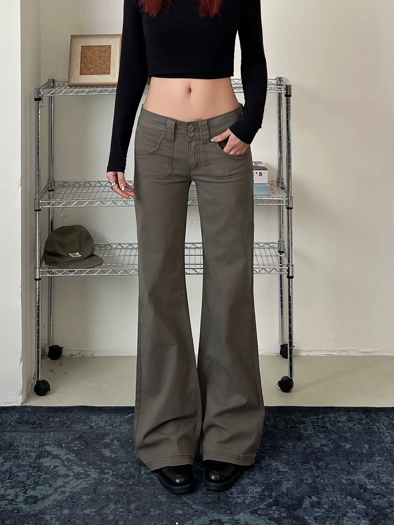 Y2K Embroidered Micro Flare Jeans Slim Fit Casual Straight Leg Pants Retro American Design for Women
Y2K Embroidered Micro Flare Jeans Slim Fit Casual Straight Leg Pants Retro American Design for Women