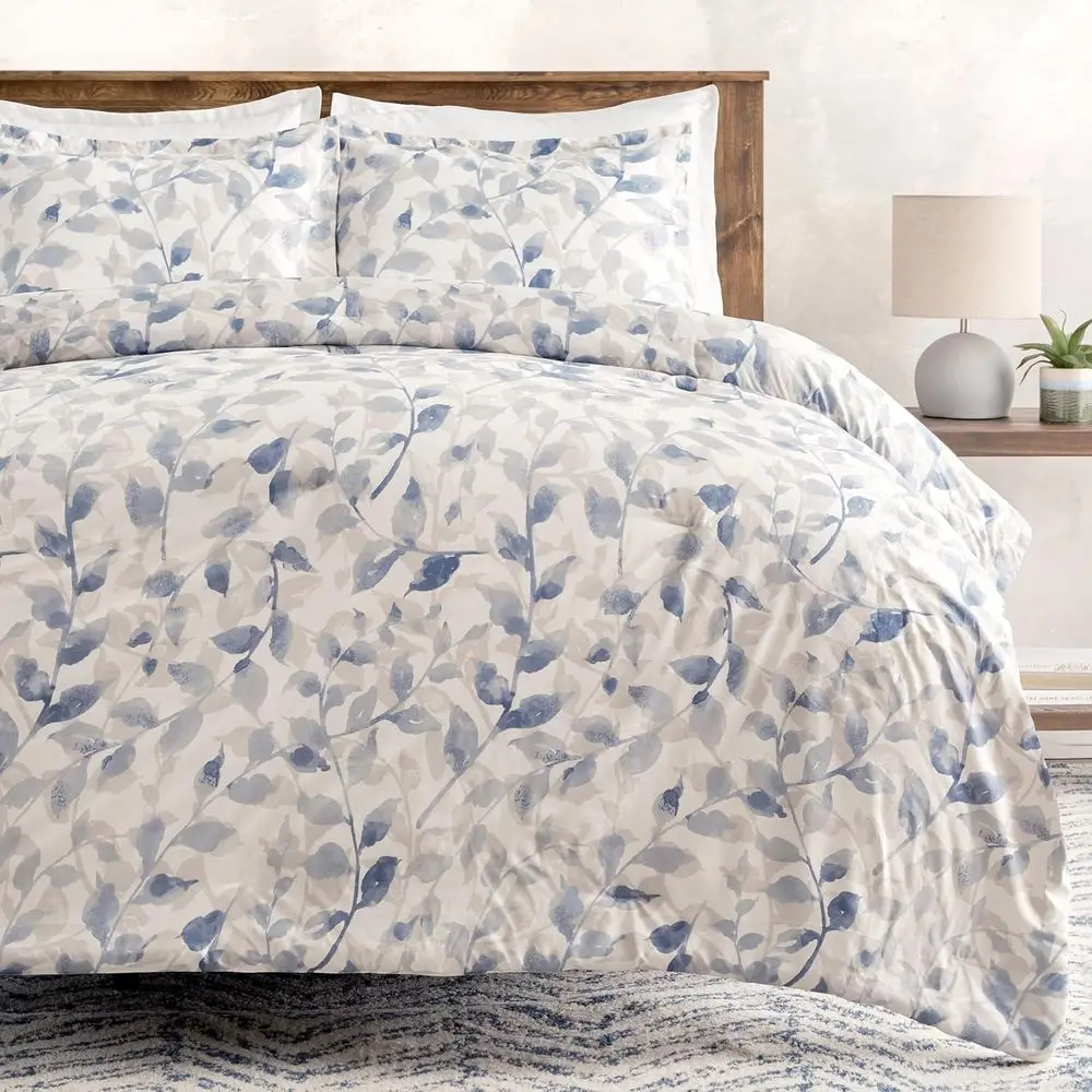 Luxurious Blue Botanical Reversible King Comforter Set with 2 Pillow Shams
Luxurious Blue Botanical Reversible King Comforter Set with 2 Pillow Shams