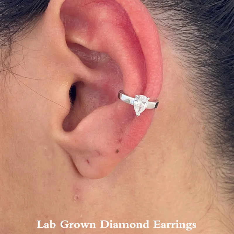 Platinum 950 Pear Cut CVD & HPHT Diamond Cuff Single Earring 0.3Ctw DEF/VS VVS Lab Grown Diamond for Any Occasion
Platinum 950 Pear Cut CVD & HPHT Diamond Cuff Single Earring 0.3Ctw DEF/VS VVS Lab Grown Diamond for Any Occasion