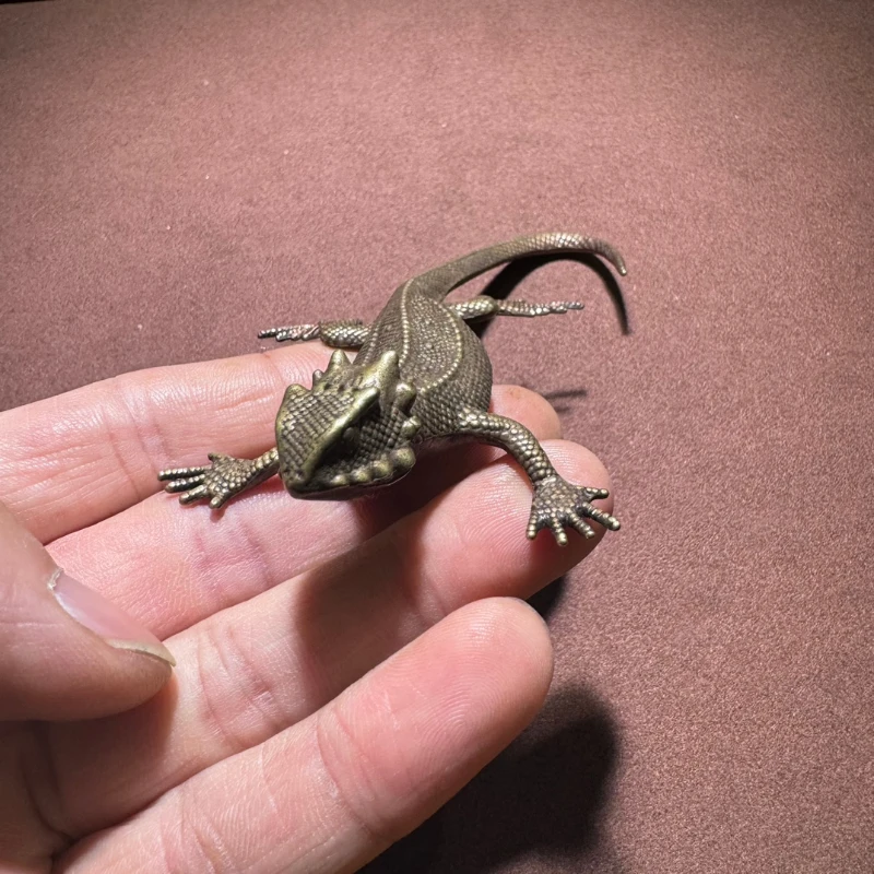 Little Fairy/Antique Solid Brass Chameleon Ornament Tea Pet Miniature Retro Statue Handmade Desktop Home Crafts Gift
Little Fairy/Antique Solid Brass Chameleon Ornament Tea Pet Miniature Retro Statue Handmade Desktop Home Crafts Gift