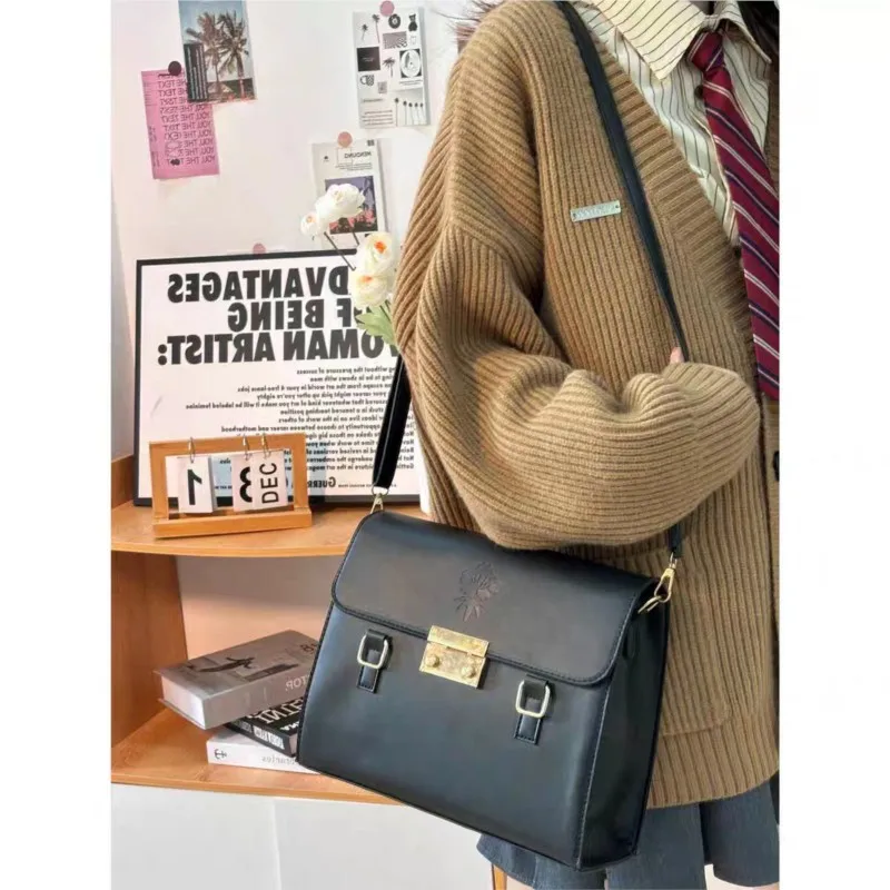JIAERDI Japanese Teenager Girls Crossbody Bags Women PU JK Handbags Uniform Bag Ladies Leather Large Capacity Shoulder Bag 2025
JIAERDI Japanese Teenager Girls Crossbody Bags Women PU JK Handbags Uniform Bag Ladies Leather Large Capacity Shoulder Bag 2025