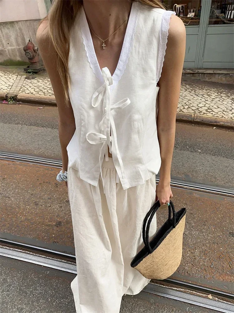 White Lace Lace-Up Cardigan Vest Women's V-Neck Sleeveless Slim Fashion Bandage Patchwork Top Ladies Elegant Tank Top 2025
White Lace Lace-Up Cardigan Vest Women's V-Neck Sleeveless Slim Fashion Bandage Patchwork Top Ladies Elegant Tank Top 2025