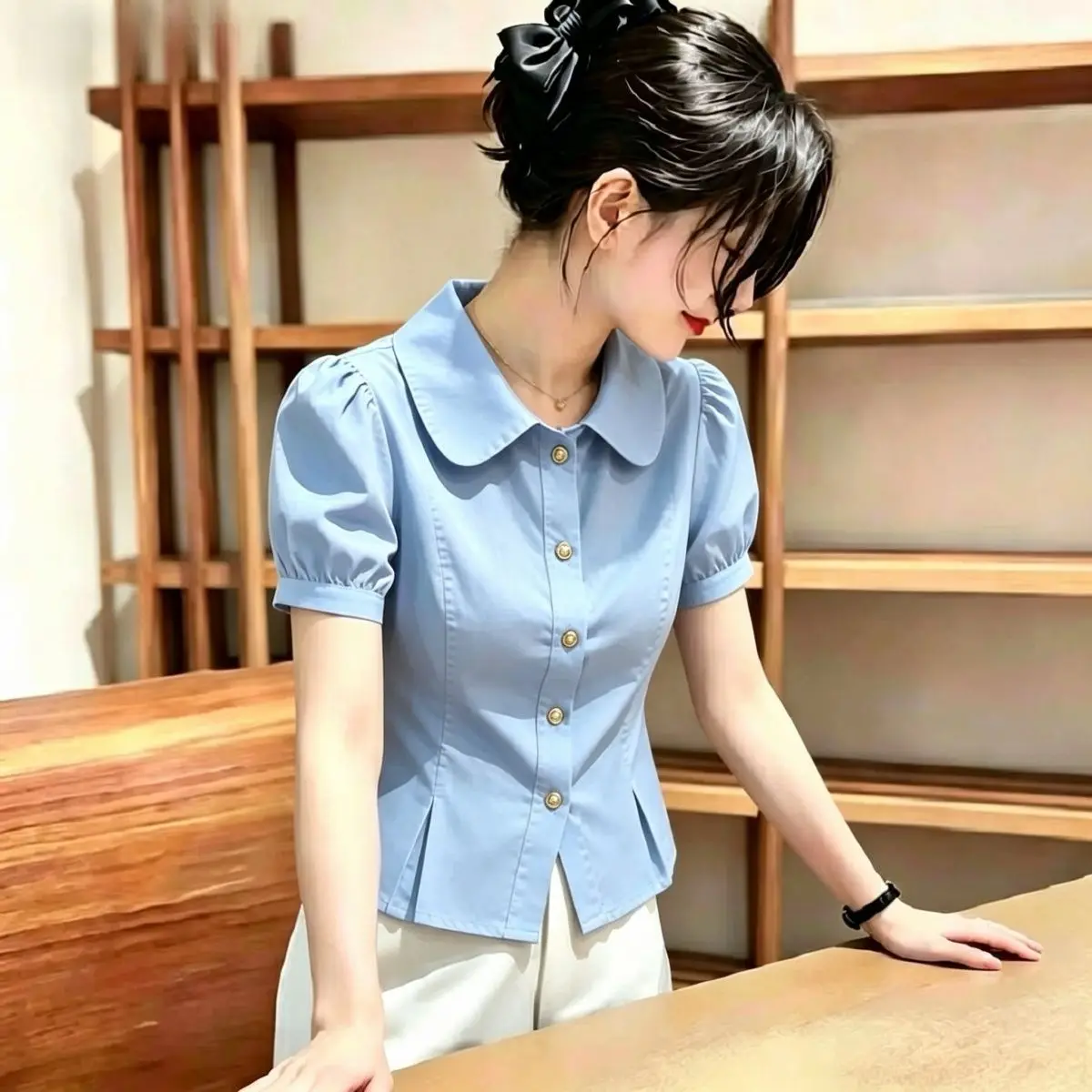 Sweet Style Pure Color Short Sleeve Shirt Women's Summer New Small Size Doll Collar Design Sense Elegance Open Cardigan Top
Sweet Style Pure Color Short Sleeve Shirt Women's Summer New Small Size Doll Collar Design Sense Elegance Open Cardigan Top