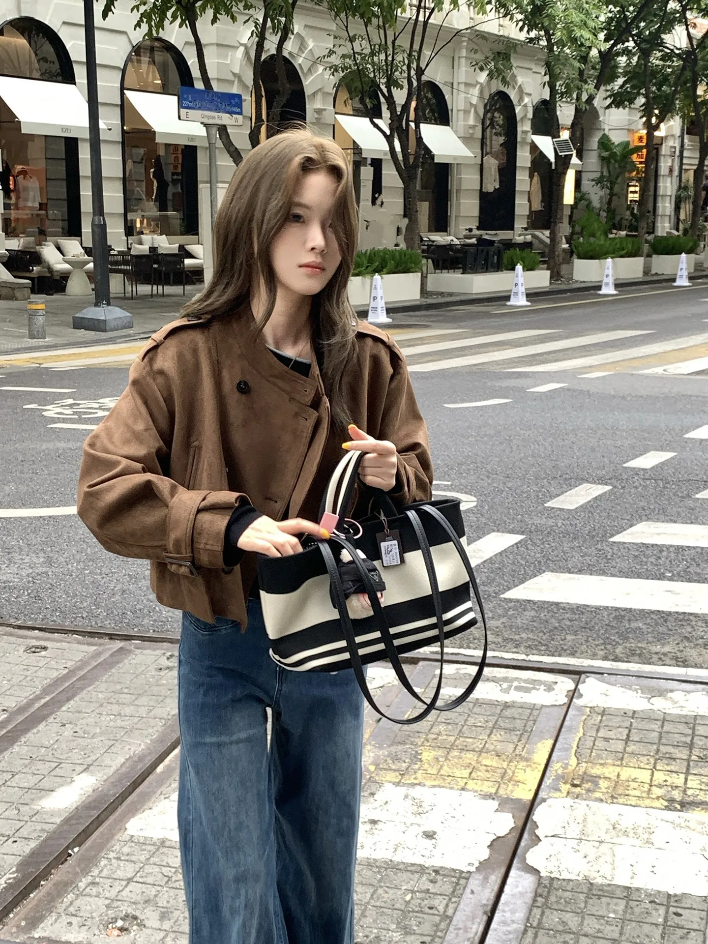 OONA Retro Suede Double-Breasted Motorcycle Jaet Versatile ort Outerwear for Small Stature Women High-End Feel
OONA Retro Suede Double-Breasted Motorcycle Jaet Versatile ort Outerwear for Small Stature Women High-End Feel