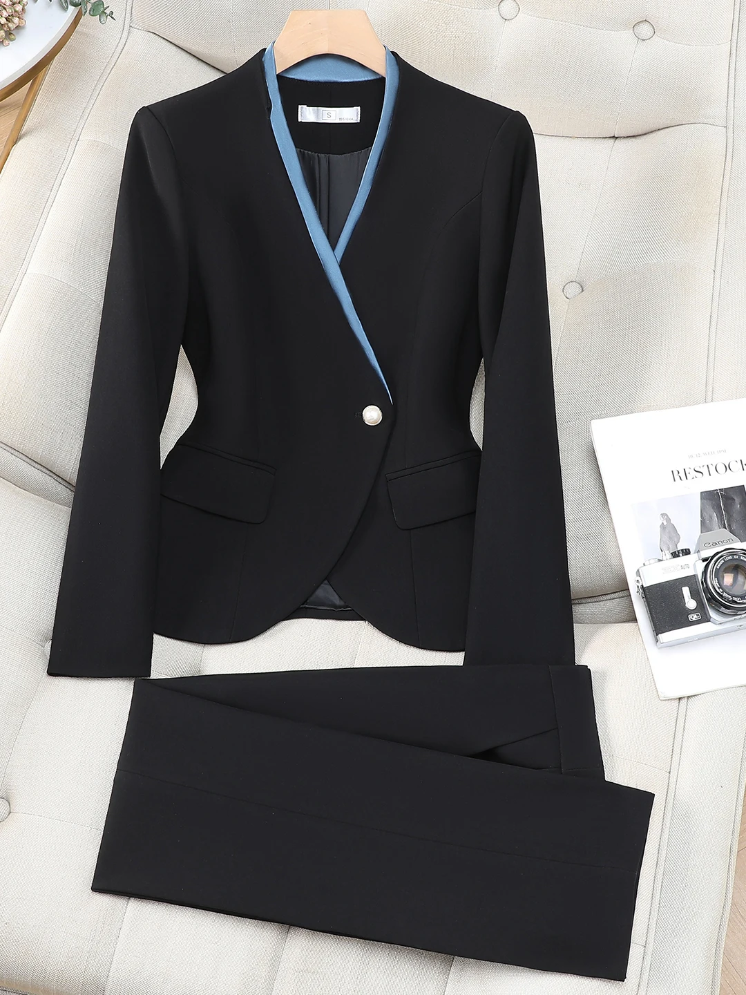 Professional Women's Suit Set Front Desk Reception Workwear Beauty Salon Uniform High End Elegant Long Sleeve Polyester Blend
Professional Women's Suit Set Front Desk Reception Workwear Beauty Salon Uniform High End Elegant Long Sleeve Polyester Blend