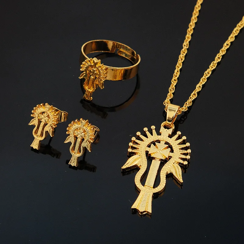 9999 gold 3-piece jewelry set for women from the Middle East and Africa, as a wedding gift, African jewelry
9999 gold 3-piece jewelry set for women from the Middle East and Africa, as a wedding gift, African jewelry