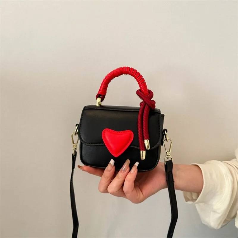 Элитные кожаные сумки для женщин от известных дизайнеров, сумки-мессенджеры, сумки через плечо, сумки-тоут, классические элегантные модели
Элитные кожаные сумки для женщин от известных дизайнеров, сумки-мессенджеры, сумки через плечо, сумки-тоут, классические элегантные модели