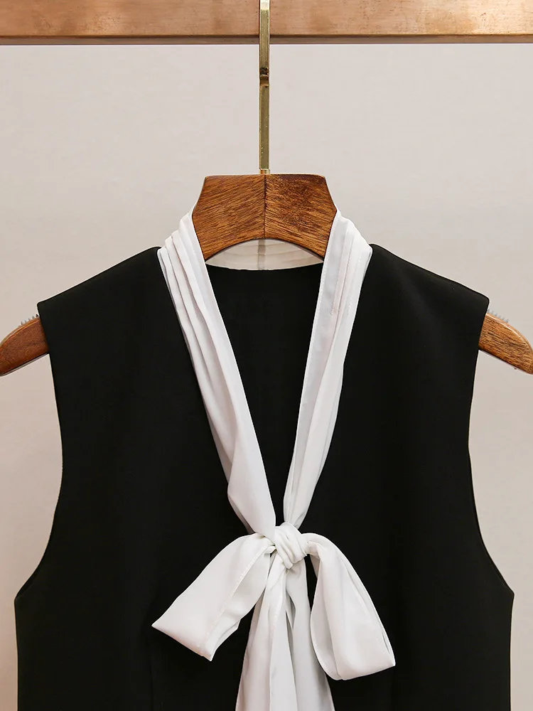 Spring/Fall Women Bow Collar Sleeveless Spliced Contrast Solid Short Top Loose Fashion Elegant Vest
Spring/Fall Women Bow Collar Sleeveless Spliced Contrast Solid Short Top Loose Fashion Elegant Vest