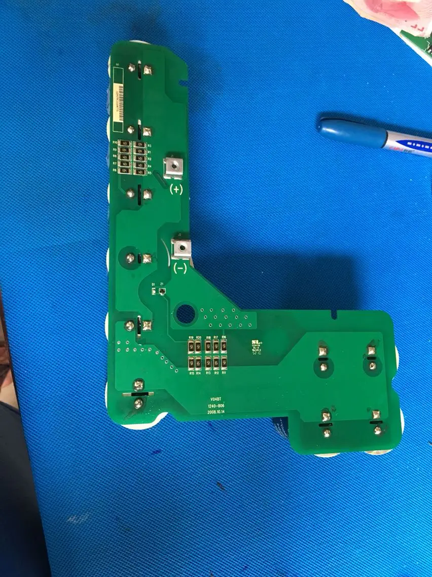 Frequency converter CHF100/CHE100 series capacitor board 7.5/11KW/15KW capacitor board filter board
Frequency converter CHF100/CHE100 series capacitor board 7.5/11KW/15KW capacitor board filter board
