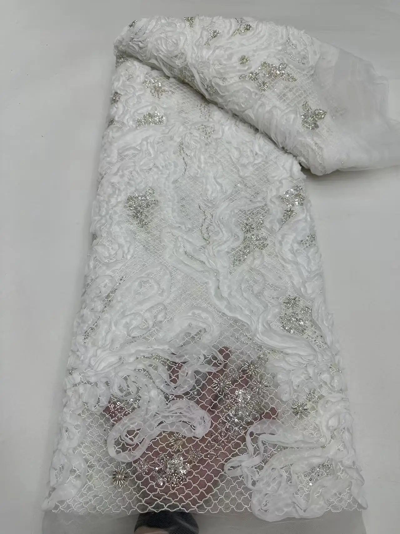 Нигерийская белая кружевная ткань 2025 г., высокое качество, расшитая бисером, роскошная 5 ярдов для африканских кружевных платьев, женская мода H33-1
Нигерийская белая кружевная ткань 2025 г., высокое качество, расшитая бисером, роскошная 5 ярдов для африканских кружевных платьев, женская мода H33-1